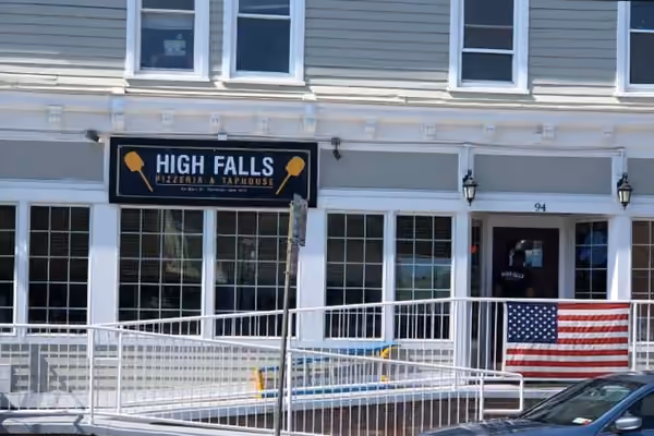 High Falls Pizzeria & Tap House