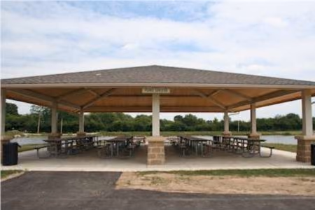Oak Grove Park Feldmann Pond shelter