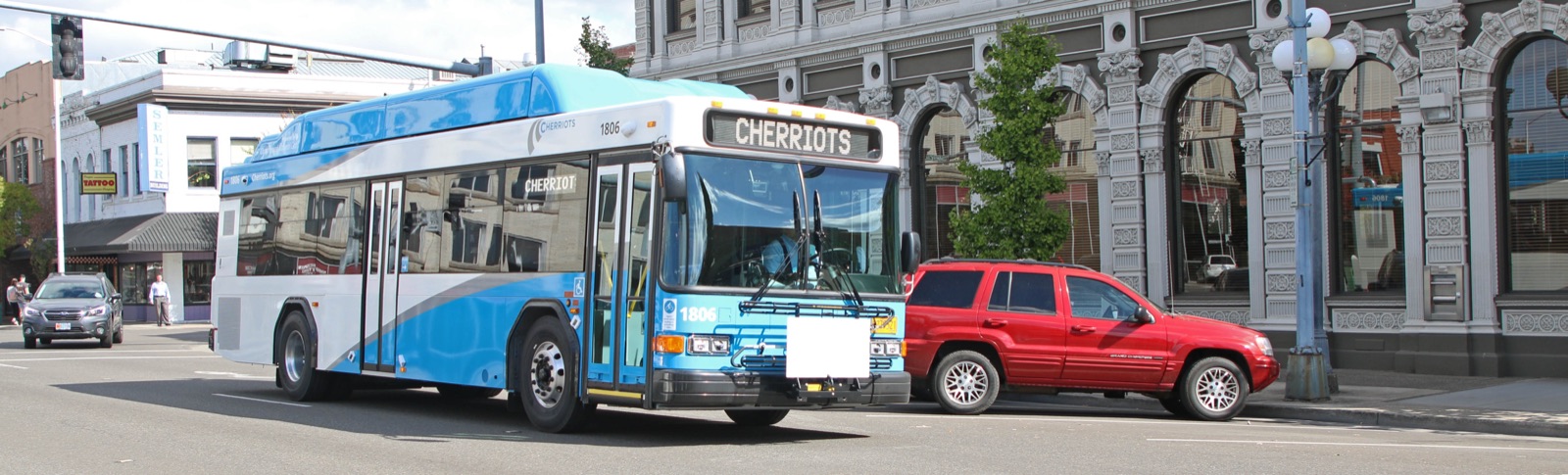 A Cherriots Local bus pulling through downtown Salem