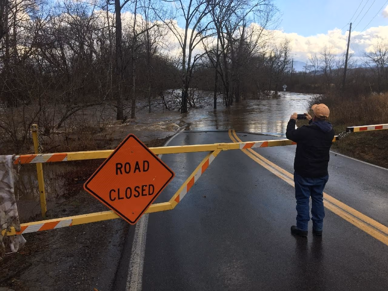 Sevier County CERT volunteers at work during flooding