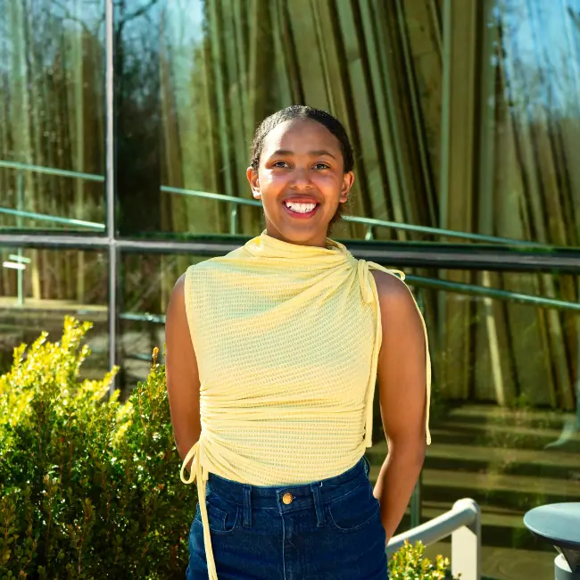 Portrait of Komari Crisp.