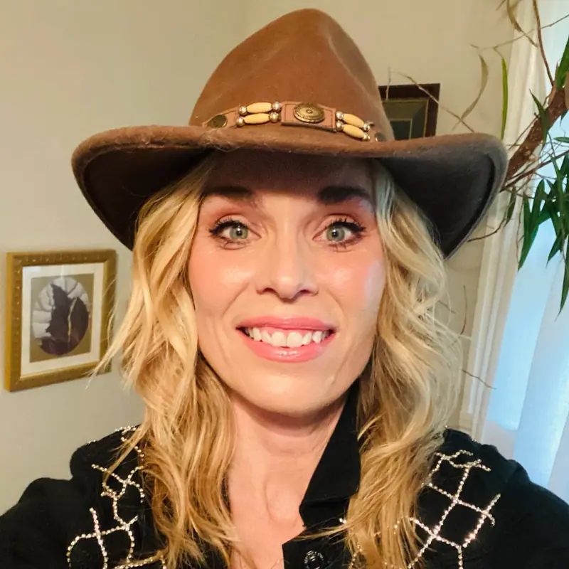 Portrait of April Kennedy.