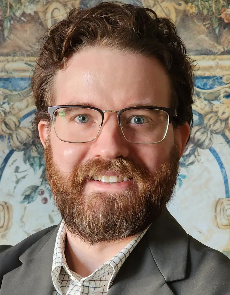 Portrait of Joshua Groll.